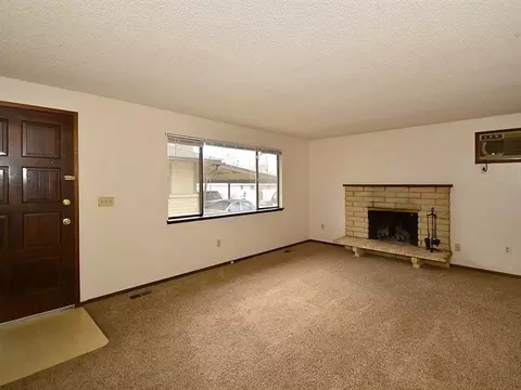 1216 E Sanson Ave, Spokane, WA 99207 photo 4