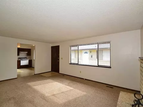 1216 E Sanson Ave, Spokane, WA 99207 photo 5