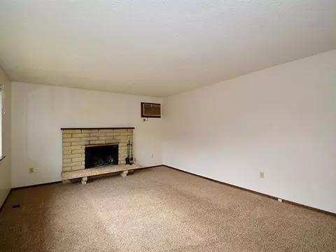 1216 E Sanson Ave, Spokane, WA 99207 photo 3