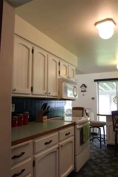 10813 E 27th St, Spokane Valley, WA 99206 photo 6