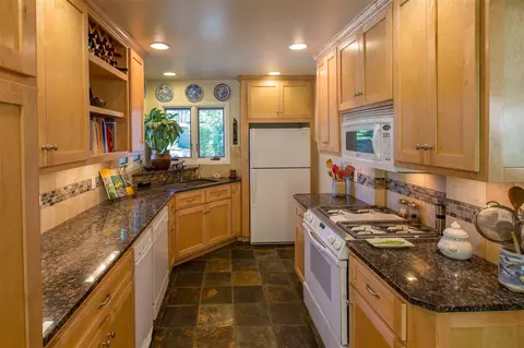 1003 E 16th Ave, Spokane, WA 99203 photo 7