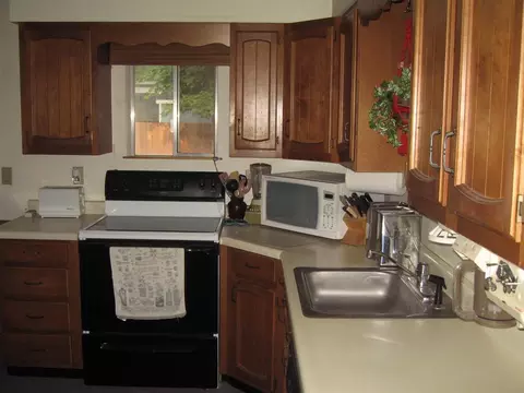 12417 E 4th Ave, Spokane Valley, WA 99216 photo 10
