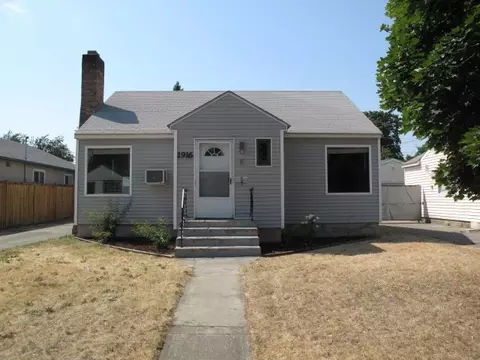1916 E Hoffman Ave, Spokane, WA 99207 photo 2