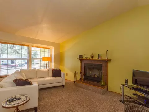 405 E Shenandoah Dr, Spokane, WA 99208 photo 2
