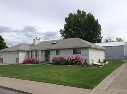 2026 E Joseph Ave, Spokane, WA 99208 photo 1