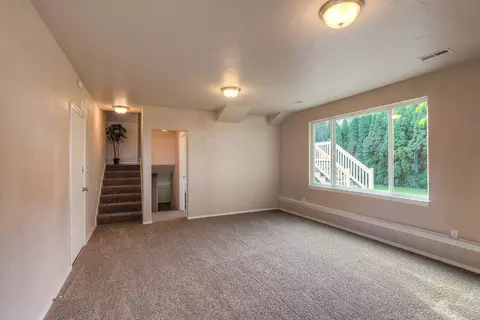 2312 E 48th Ave, Spokane, WA 99223 photo 2
