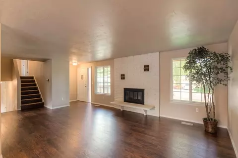 2312 E 48th Ave, Spokane, WA 99223 photo 9