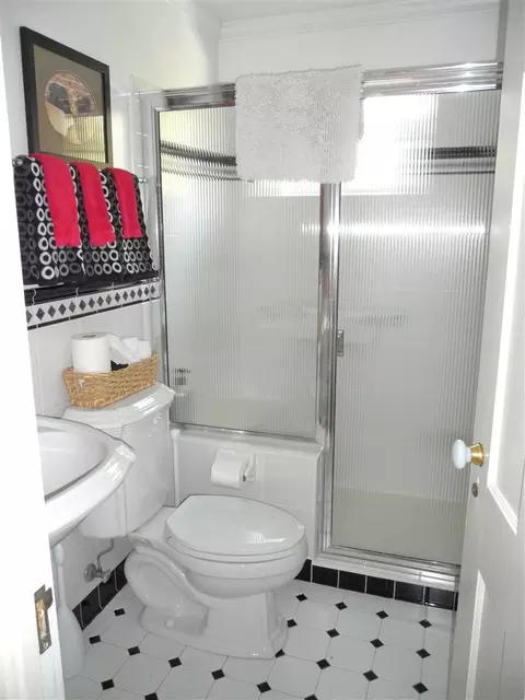 735 E 24th Ave, Spokane, WA 99203 photo 8