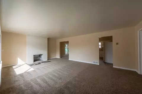 727 E 43rd Ave, Spokane, WA 99203 photo 2