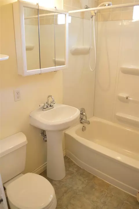 708 Everett Ave, Spokane, WA 99207 photo 9