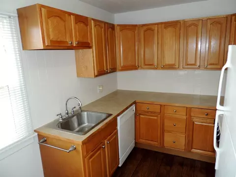 518 E Central Ave, Spokane, WA 99208 photo 3