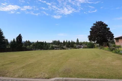 8002 E Maringo Dr, Spokane, WA 99212 photo 4