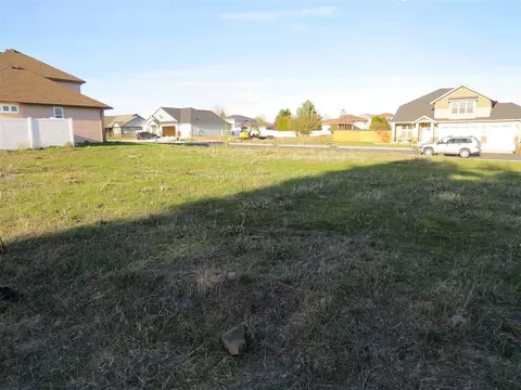 7513 N E St, Spokane, WA 99208 photo 3