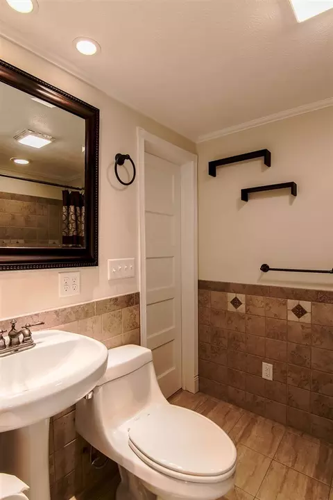 1427 E 16th Ave, Spokane, WA 99203 photo 8