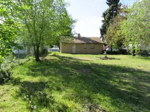 2211 E Marshall Ave, Spokane, WA 99207 photo 14