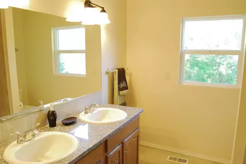 711 E 32nd Ave, Spokane, WA 99203 photo 11