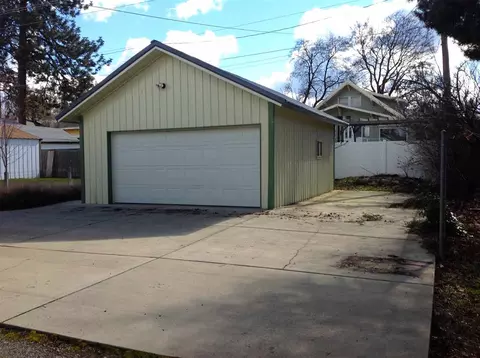 708 E 31st Ave, Spokane, WA 99203 photo 3