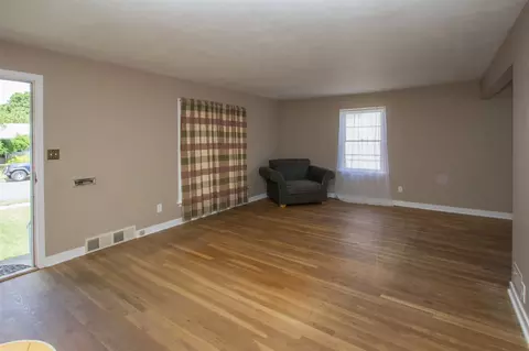 1008 E Olympic Ave, Spokane, WA 99207 photo 2