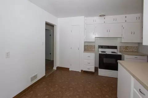 1008 E Olympic Ave, Spokane, WA 99207 photo 6