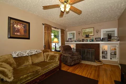1427 Everett Ave, Spokane, WA 99207 photo 3