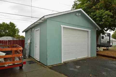 1427 Everett Ave, Spokane, WA 99207 photo 19