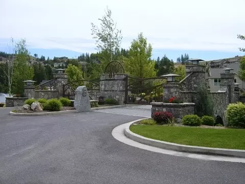 610 E Lakeview Ln, Spokane, WA 99208 photo 1