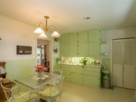 816 E Overbluff Rd, Spokane, WA 99203 photo 7