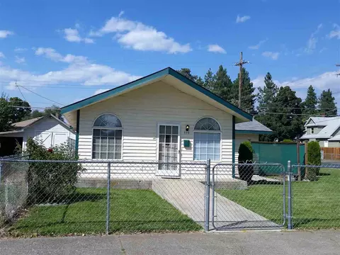 559 E Longfellow Ave, Spokane, WA 99207 photo 1
