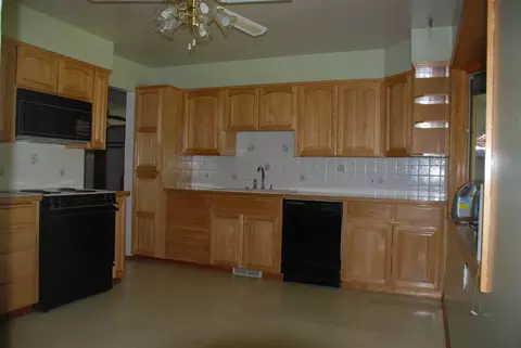 3915 E Buckeye Ave, Spokane, WA 99217 photo 2