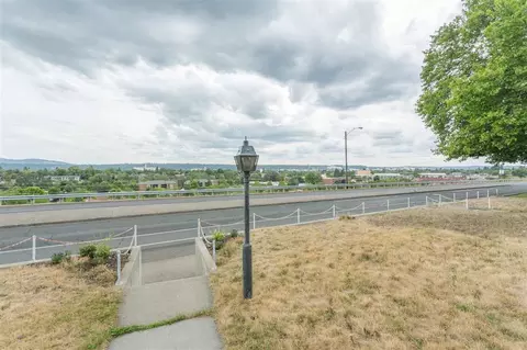 2007 E Illinois Ave, Spokane, WA 99207 photo 4
