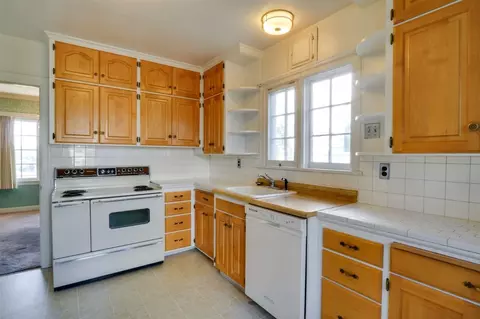 2125 E Illinois Ave, Spokane, WA 99207 photo 9