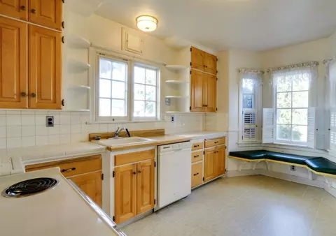 2125 E Illinois Ave, Spokane, WA 99207 photo 8