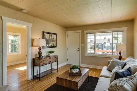 1011 E Longfellow Ave, Spokane, WA 99207 photo 3