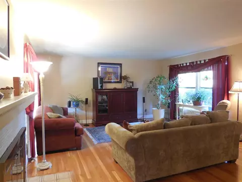 2726 E 19th Ave, Spokane, WA 99223 photo 4
