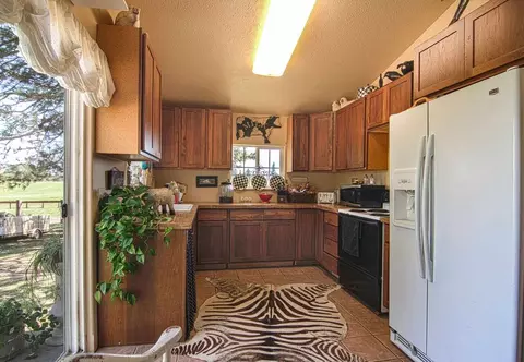 6412 E Oregon Rd, Elk, WA 99009 photo 5