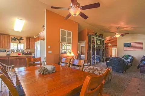 6412 E Oregon Rd, Elk, WA 99009 photo 3