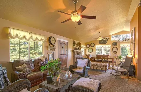 6412 E Oregon Rd, Elk, WA 99009 photo 4