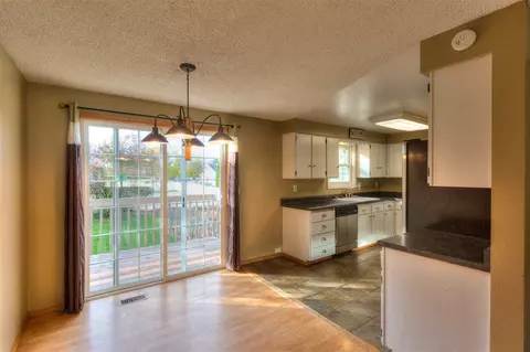 15920 E Broad Ave, Spokane Valley, WA 99216 photo 4