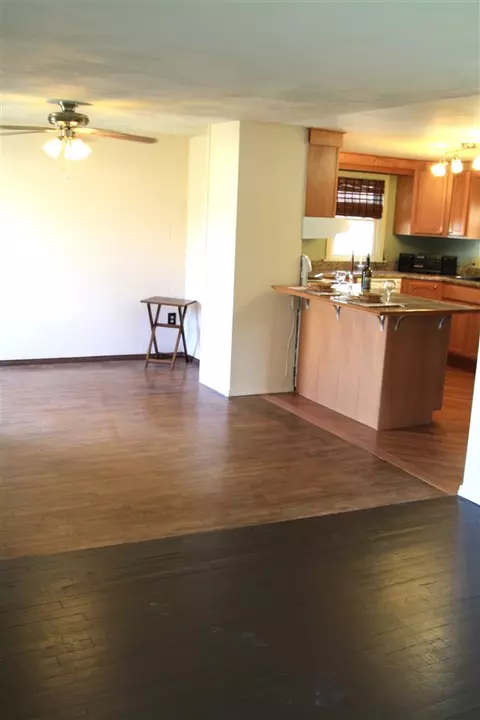 2128 E Columbia, Spokane, WA 99208 photo 4