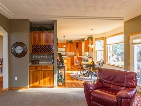 1122 E Huron Dr, Spokane, WA 99208 photo 6