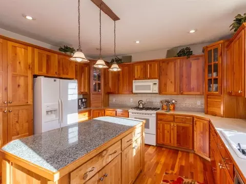 1122 E Huron Dr, Spokane, WA 99208 photo 8