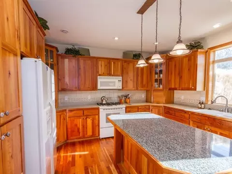 1122 E Huron Dr, Spokane, WA 99208 photo 7