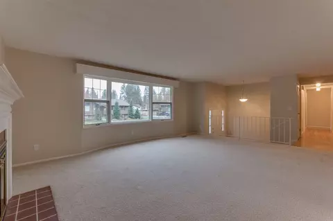 1605 E 35th Ave, Spokane, WA 99203 photo 3