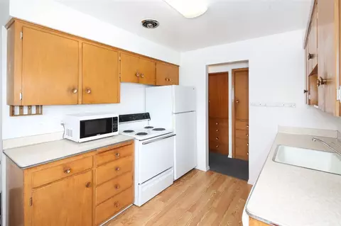 37 Euclid Ave, Spokane, WA 99207 photo 4