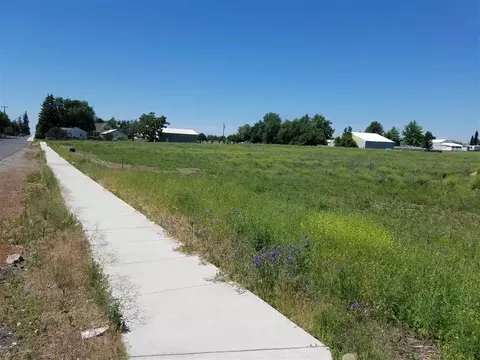 2102 W Johansen Rd, Spokane, WA 99208 photo 3