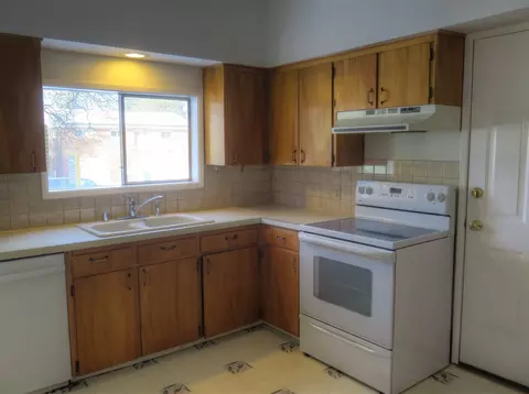 1624 E 8th Ave, Spokane, WA 99202 photo 6