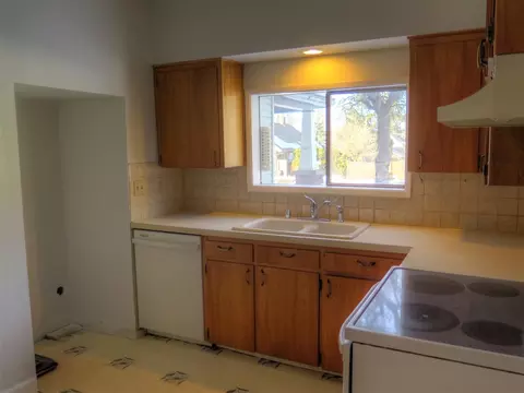 1624 E 8th Ave, Spokane, WA 99202 photo 7