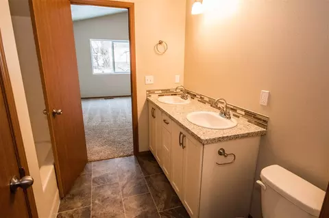 2628 E Sharp Ave, Spokane, WA 99202 photo 13