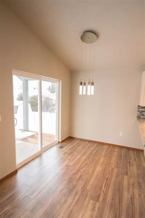 2628 E Sharp Ave, Spokane, WA 99202 photo 4