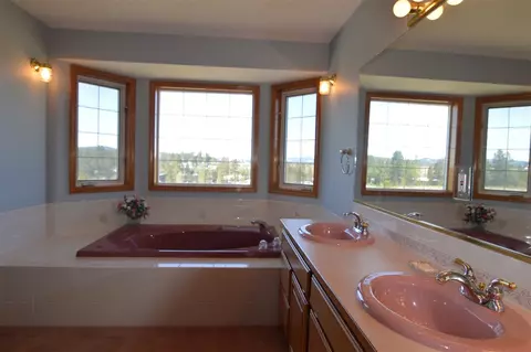 220 E Ziegler Ln, Colbert, WA 99005 photo 9